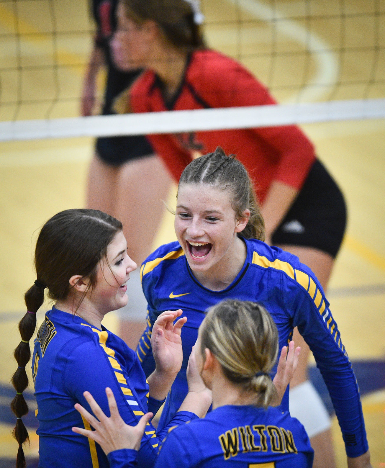 110519-qct-spt-wilton-vball-022a.jpg
